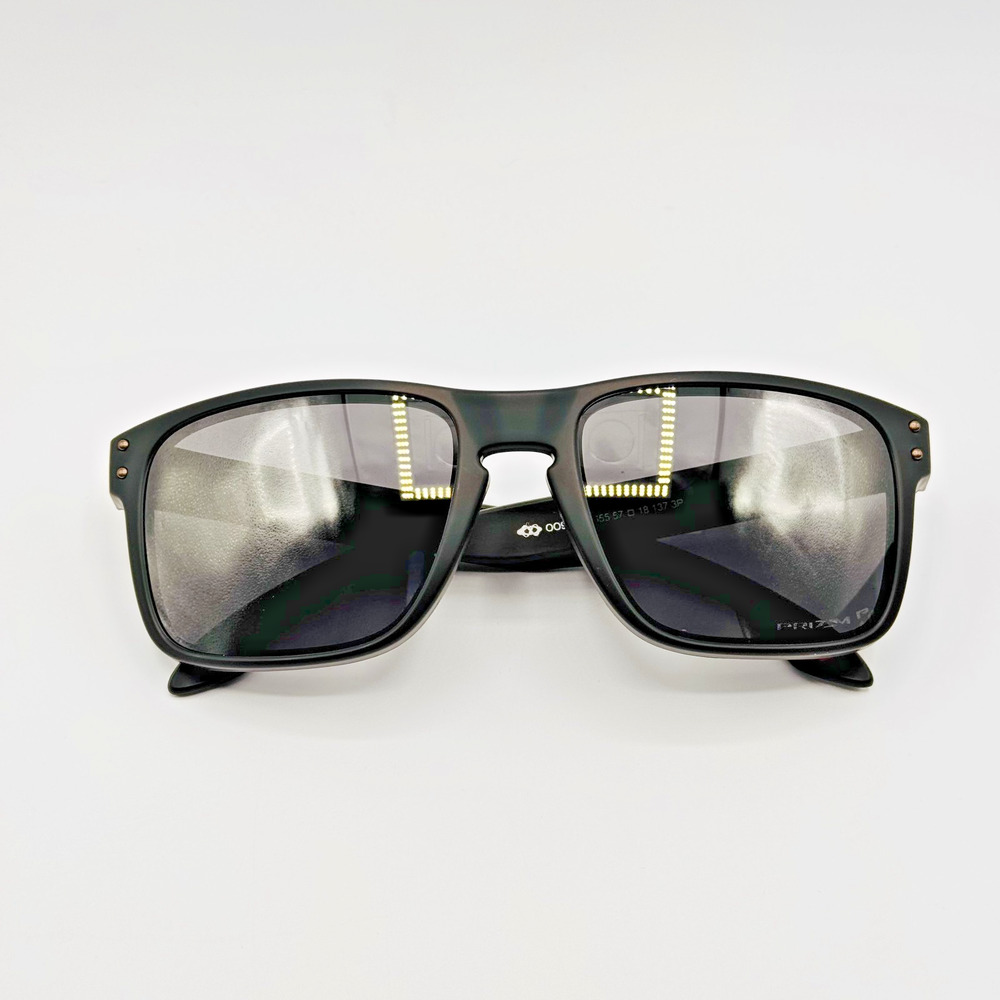 Oakley HOLBROOK Sunglasses Matte Black Frame POLARIZED Black Lens OO9102-D6 NEW